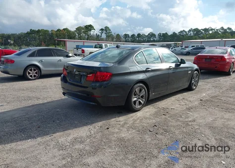 2013 BMW 528I xDrive z USA, uszkodzony, nr VIN WBAXH5C54DD111853